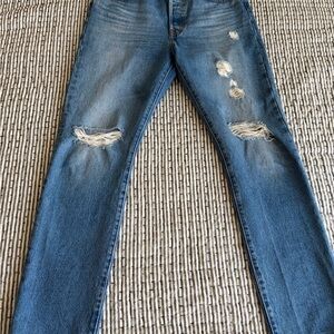 Levi's Classic Blue Jeans with Signature Stitching